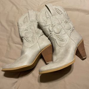 Woman’s Boots